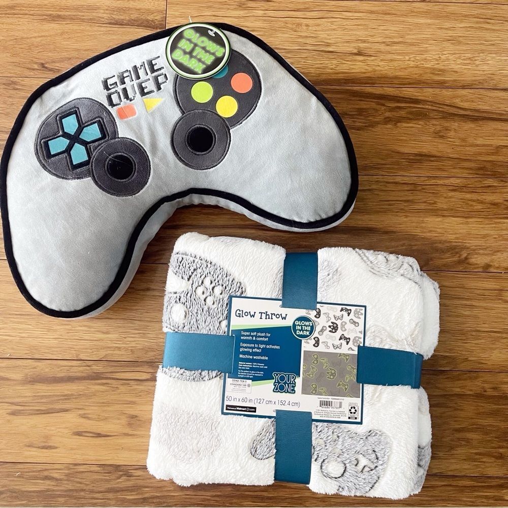 Glow in the Dark Gamer Throw Blanket + Controller Pillow Set 🎮